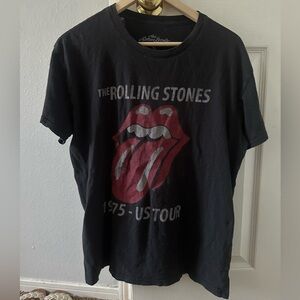 The Rolling stone shirt! 👄
